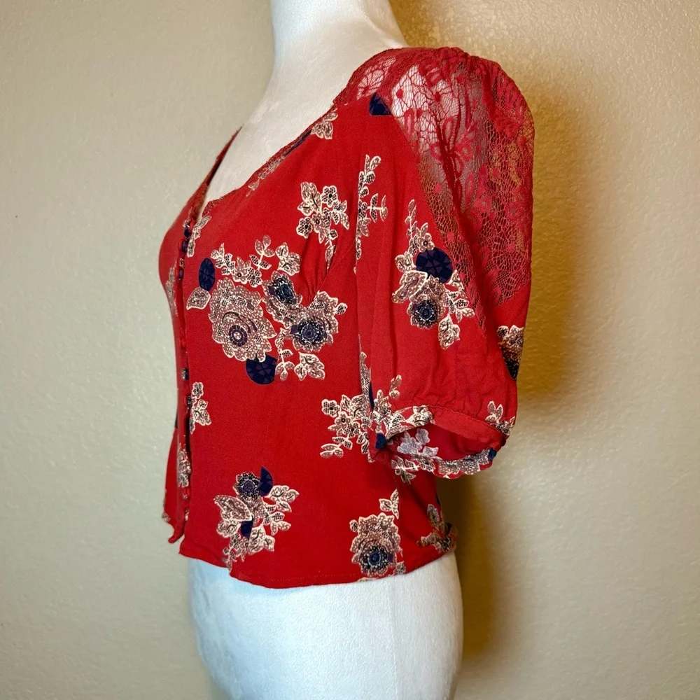 Free People Red Floral Lace Back Puff Sleeve Button Up Boho Top Size Small - Picture 5 of 14